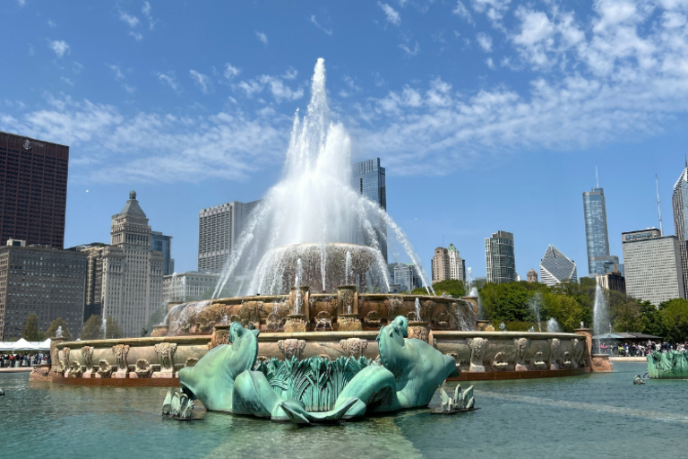 Stunning architecture of Clarence F. Buckingham Fountain featuring its grand scale and water jets amidst urban parkland